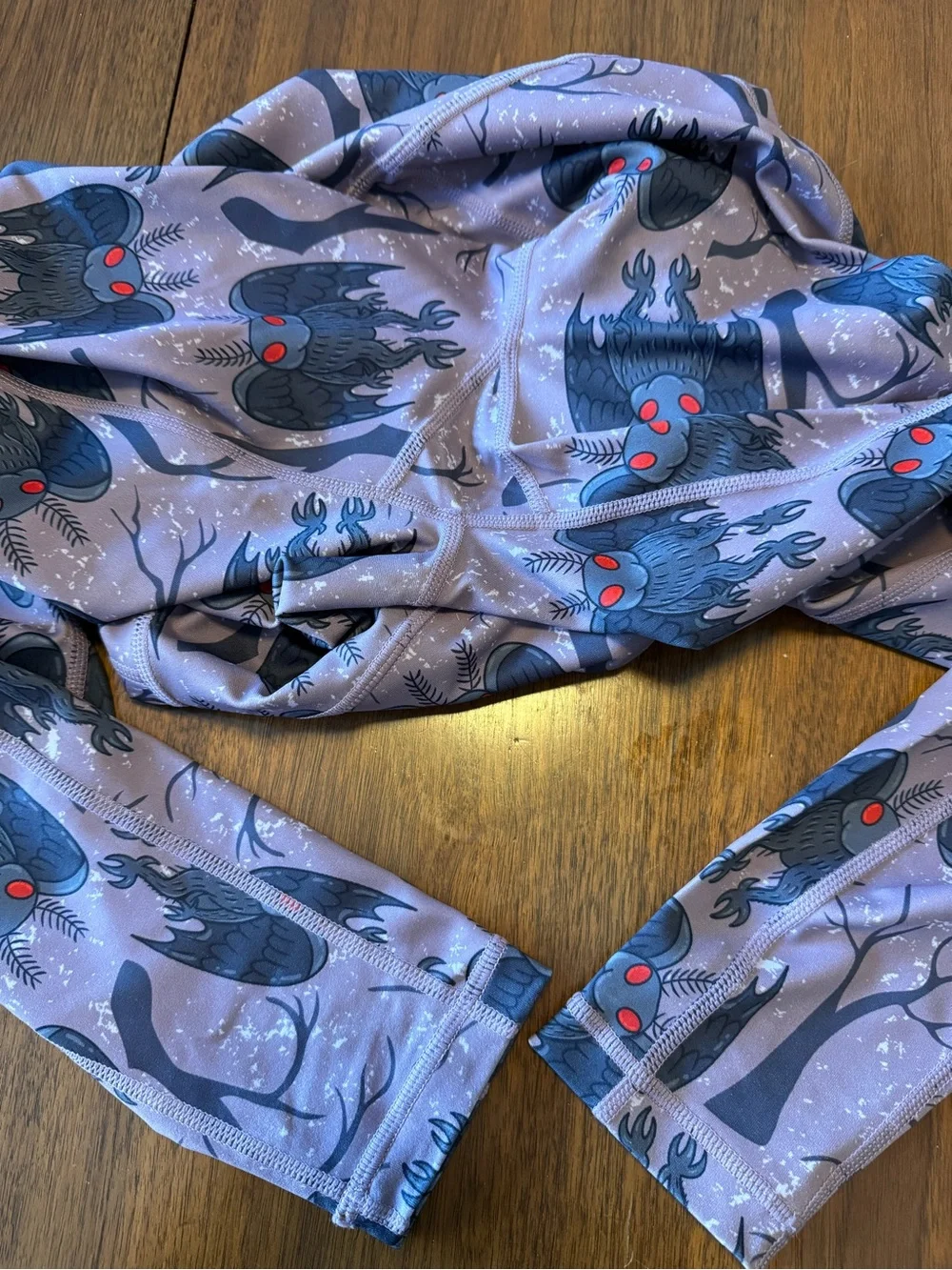 CVG XS Mothman Cryptid Series full-length tights leggings excellent condition - Picture 4 of 7
